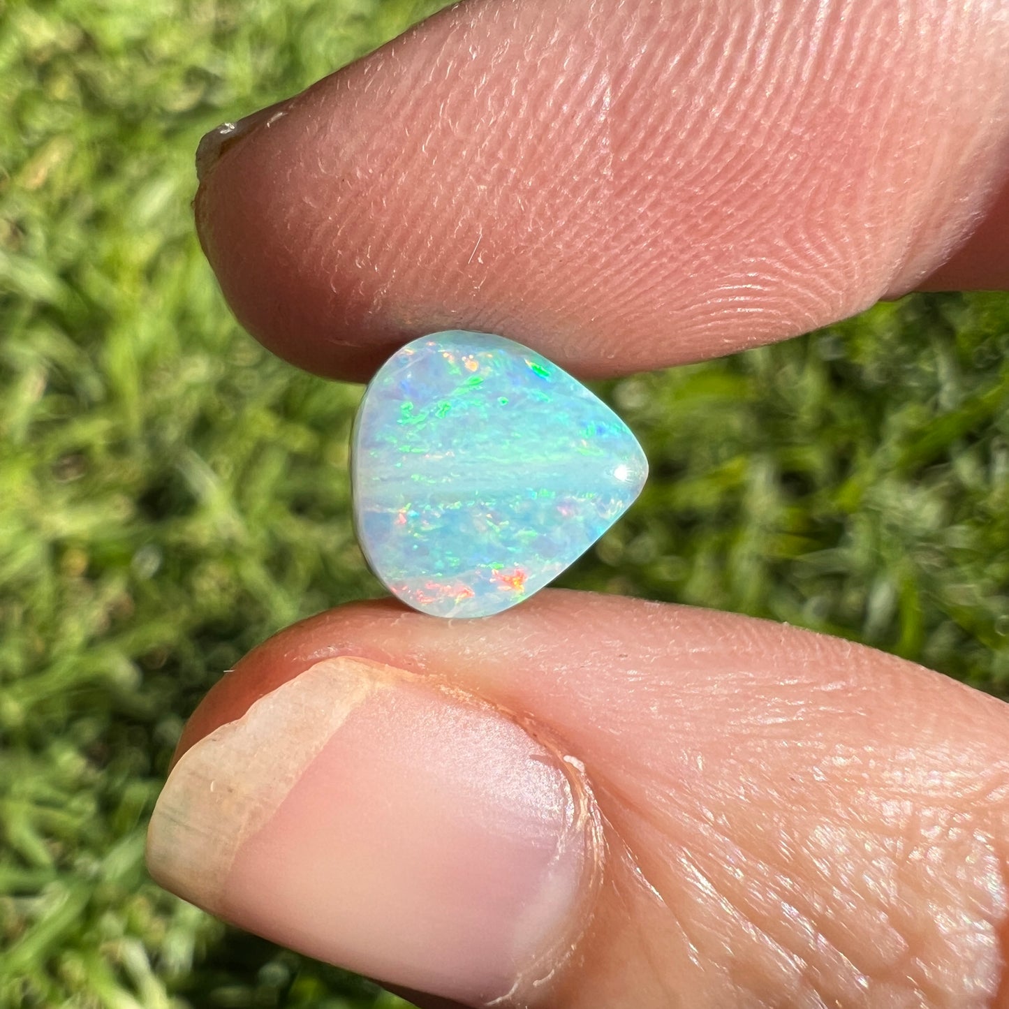 2.33 Ct pastel boulder opal