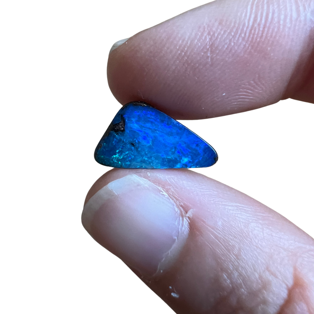 2.55 Ct green-blue boulder opal