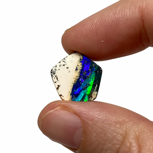 4.21 Ct rolling flash boulder opal