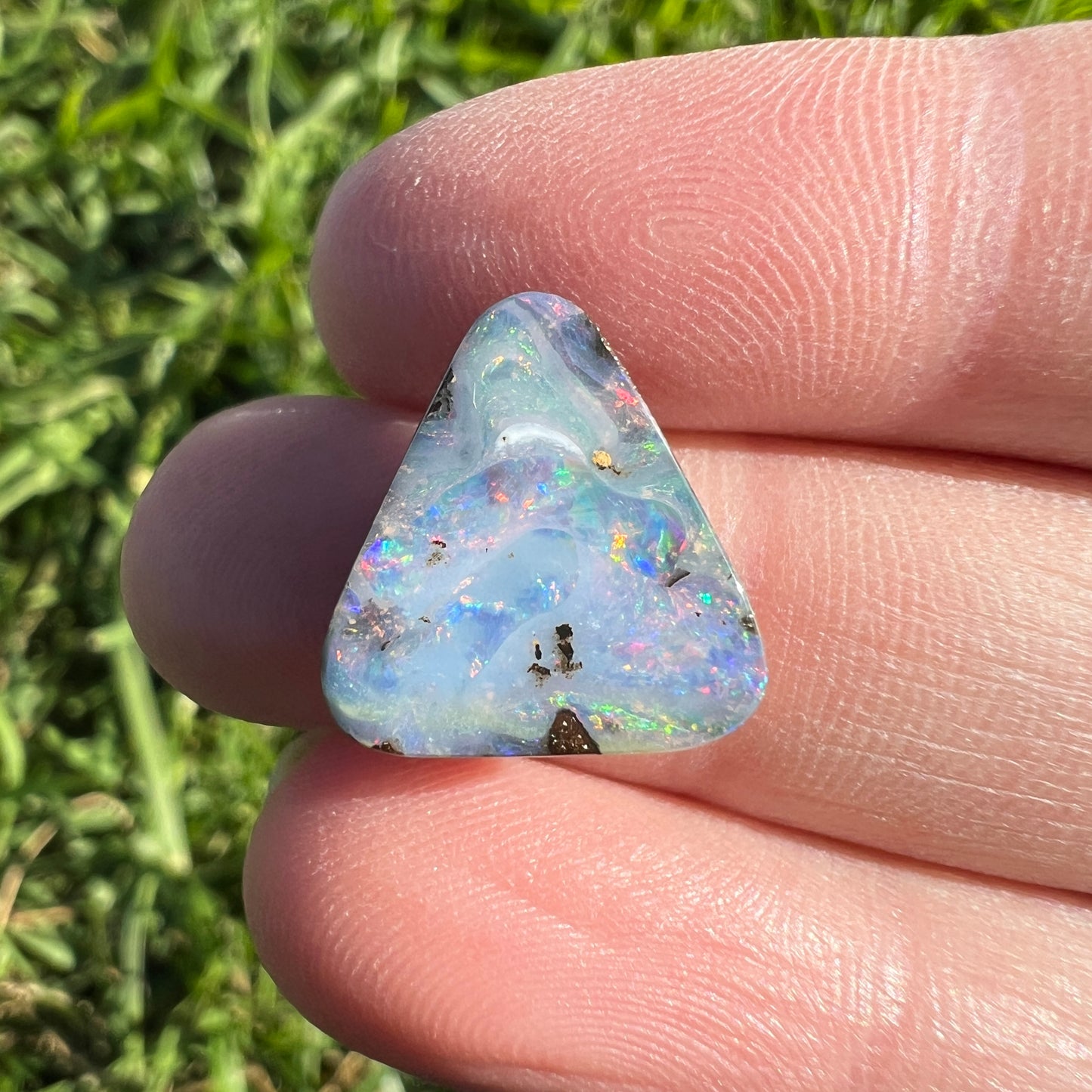 7.41 Ct small boulder opal