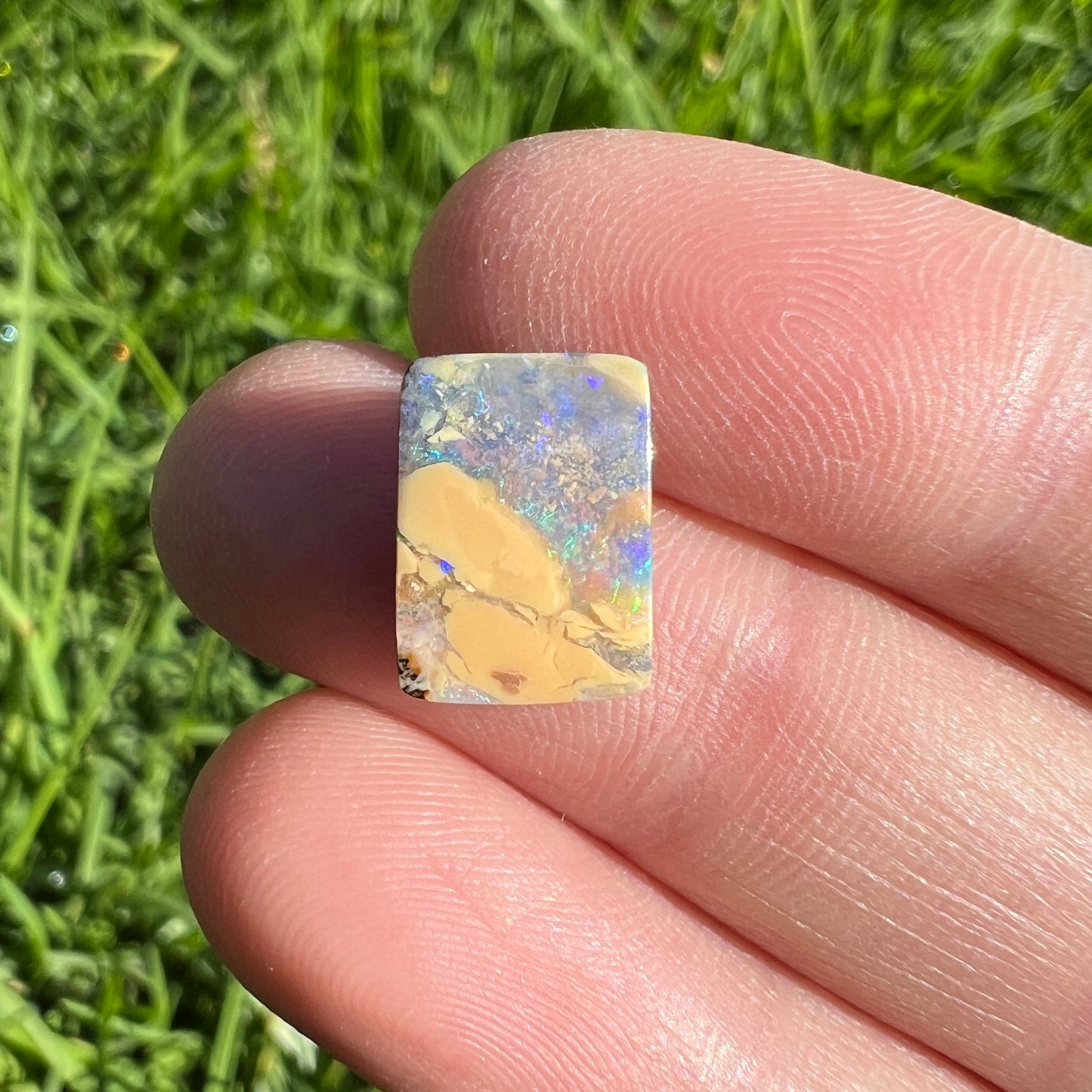 4.29 Ct small boulder opal