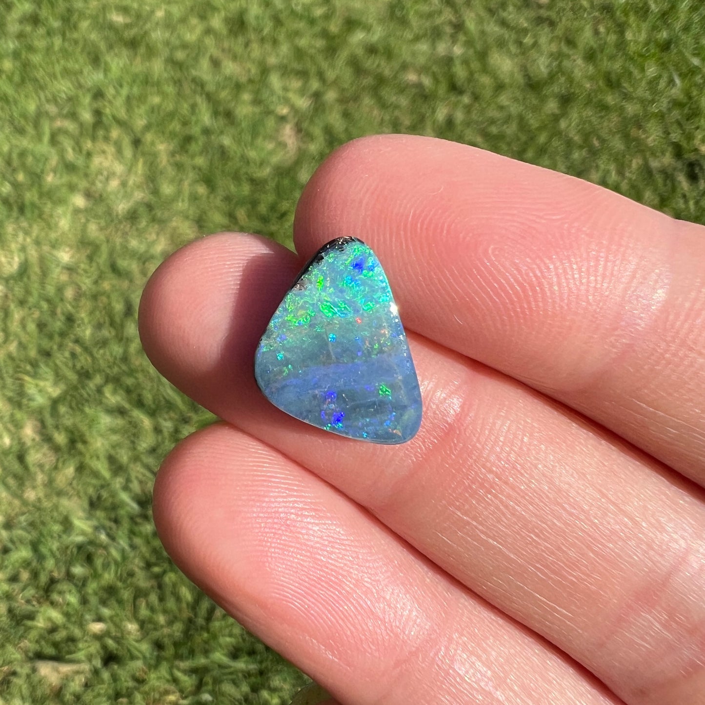 3.30 Ct green-blue boulder opal