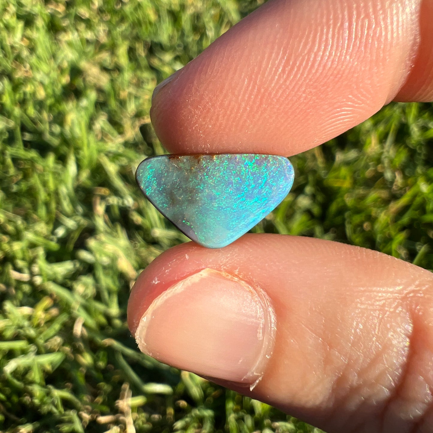 3.70 Ct small boulder opal