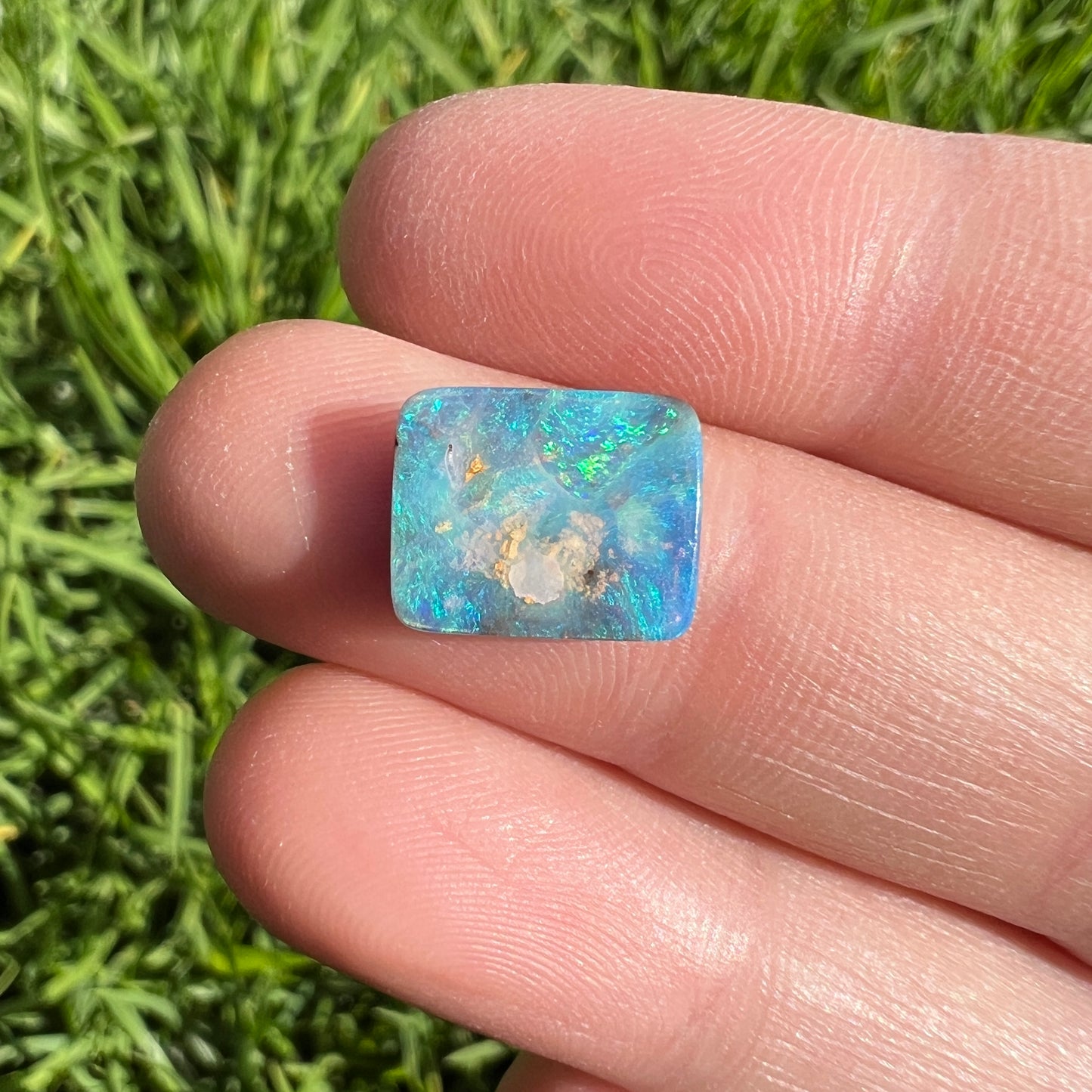 3.09 Ct small boulder opal