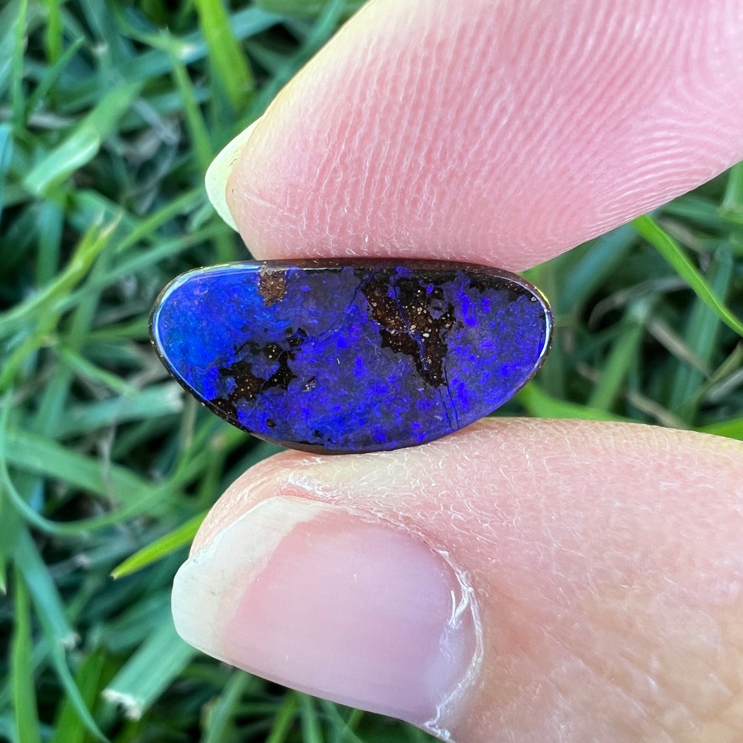 4.52 Ct purple boulder opal