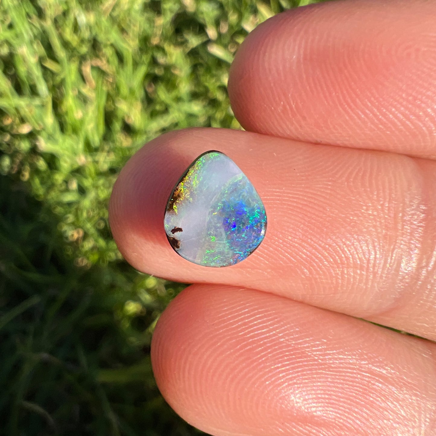 1.31 Ct small boulder opal