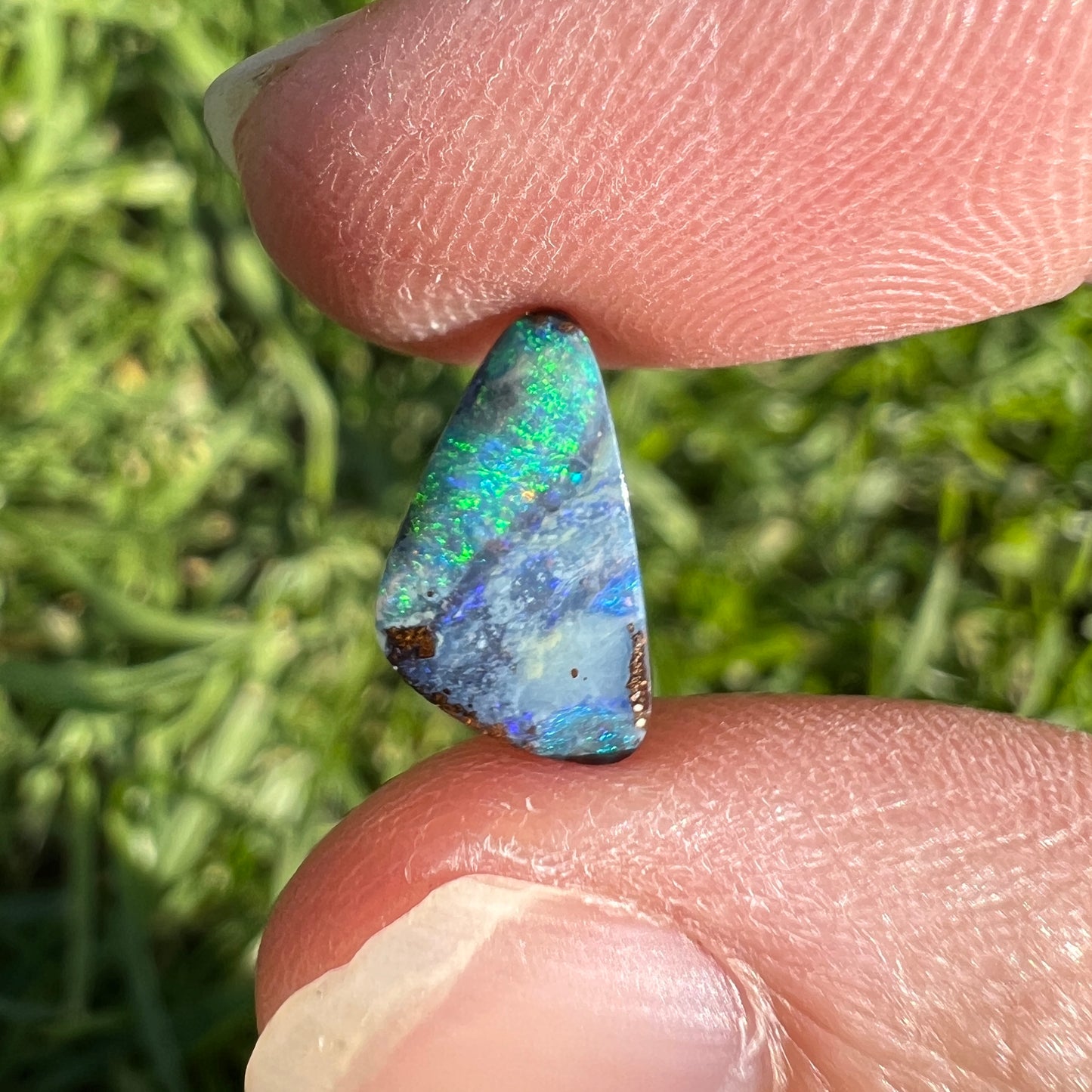 1.86 Ct small boulder opal