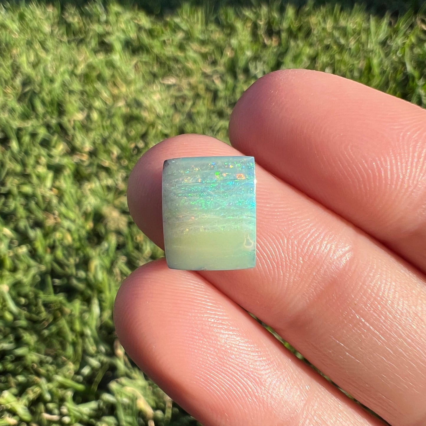 3.32 Ct small boulder opal