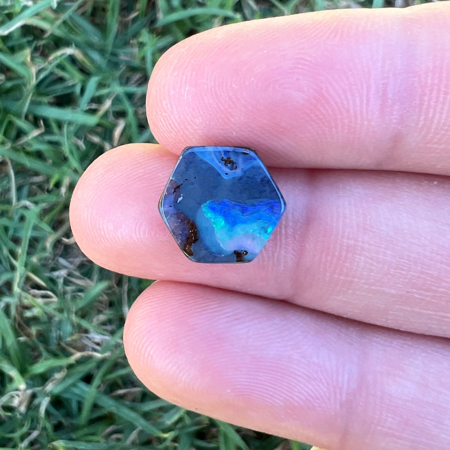 3.47 Ct hexagon boulder opal