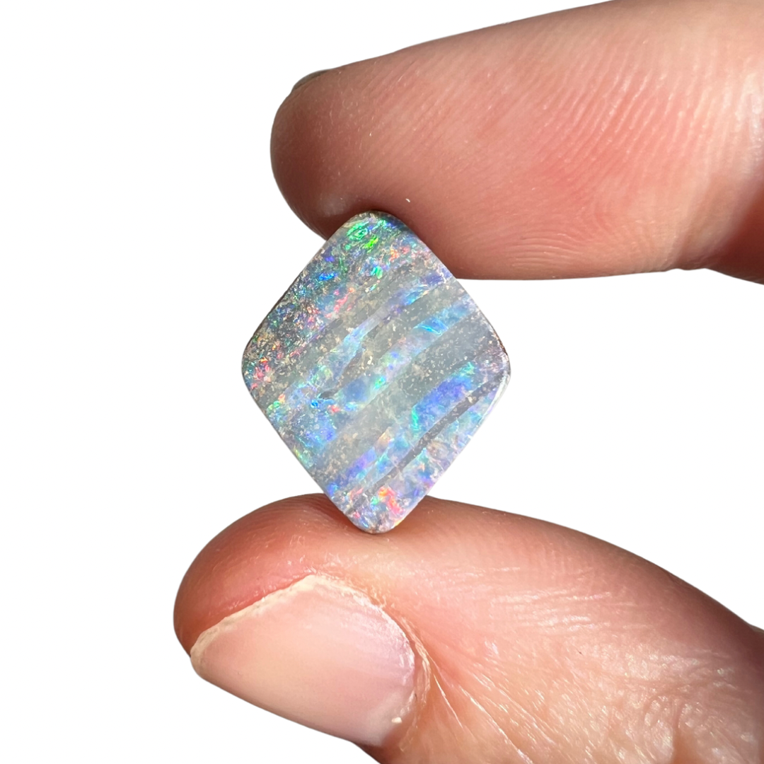 4.61 Ct rainbow stripe boulder opal