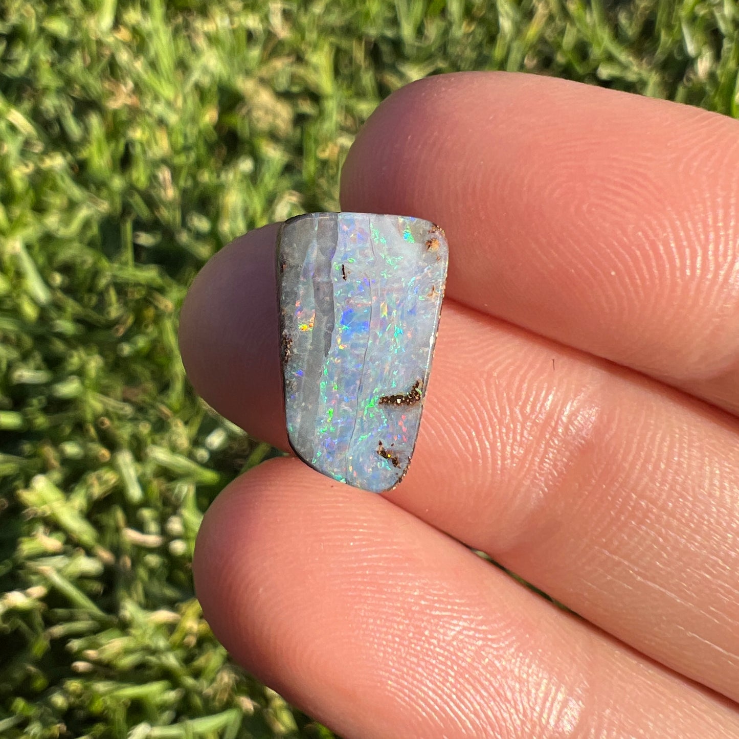 4.54 Ct small boulder opal