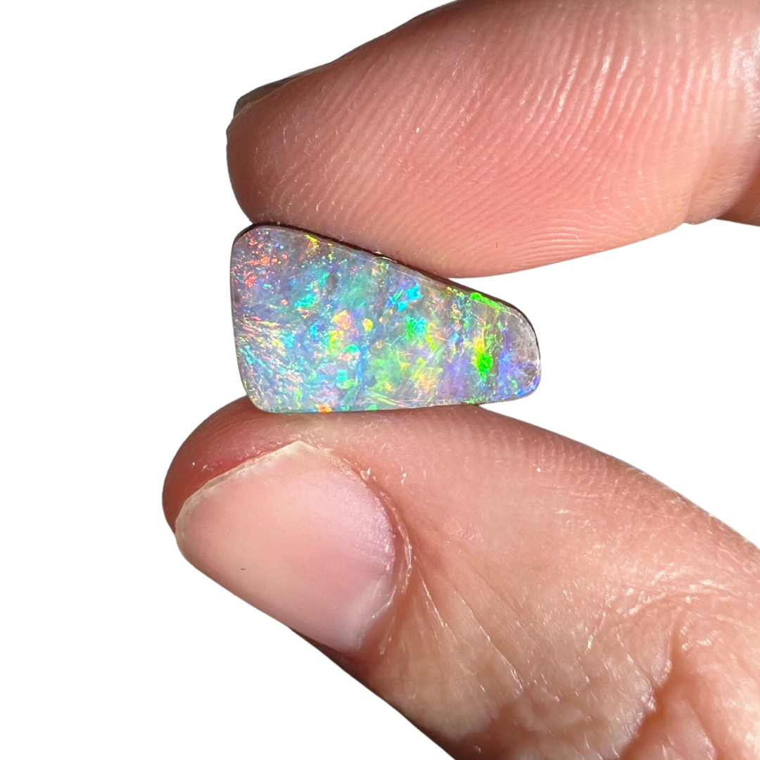 4.22 Ct rainbow boulder opal