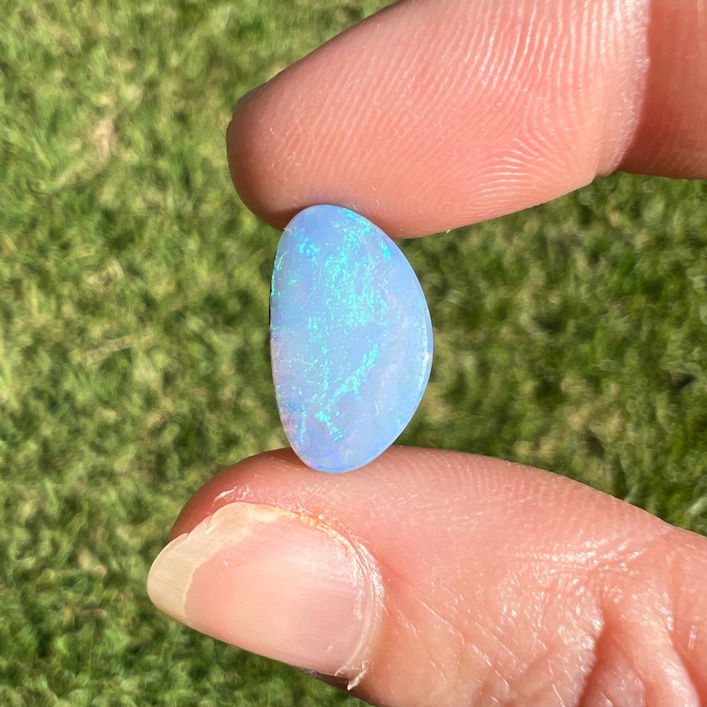 4.62 Ct green and purple boulder opal