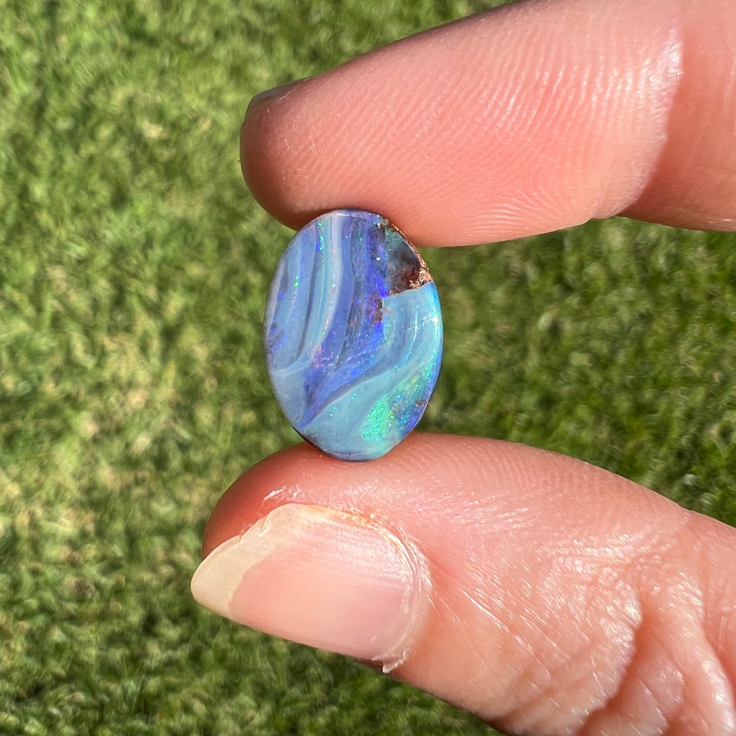 4.75 Ct stripy oval boulder opal