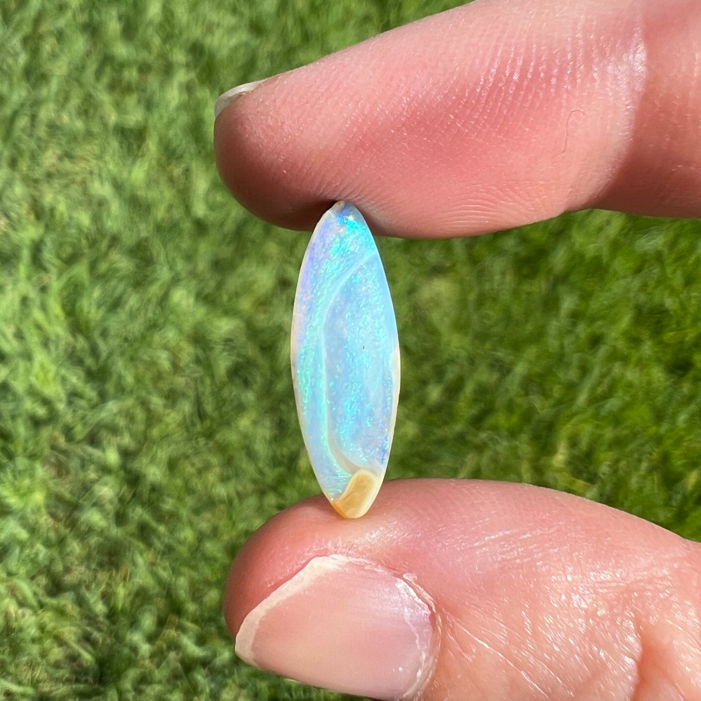 3.25 Ct small boulder opal