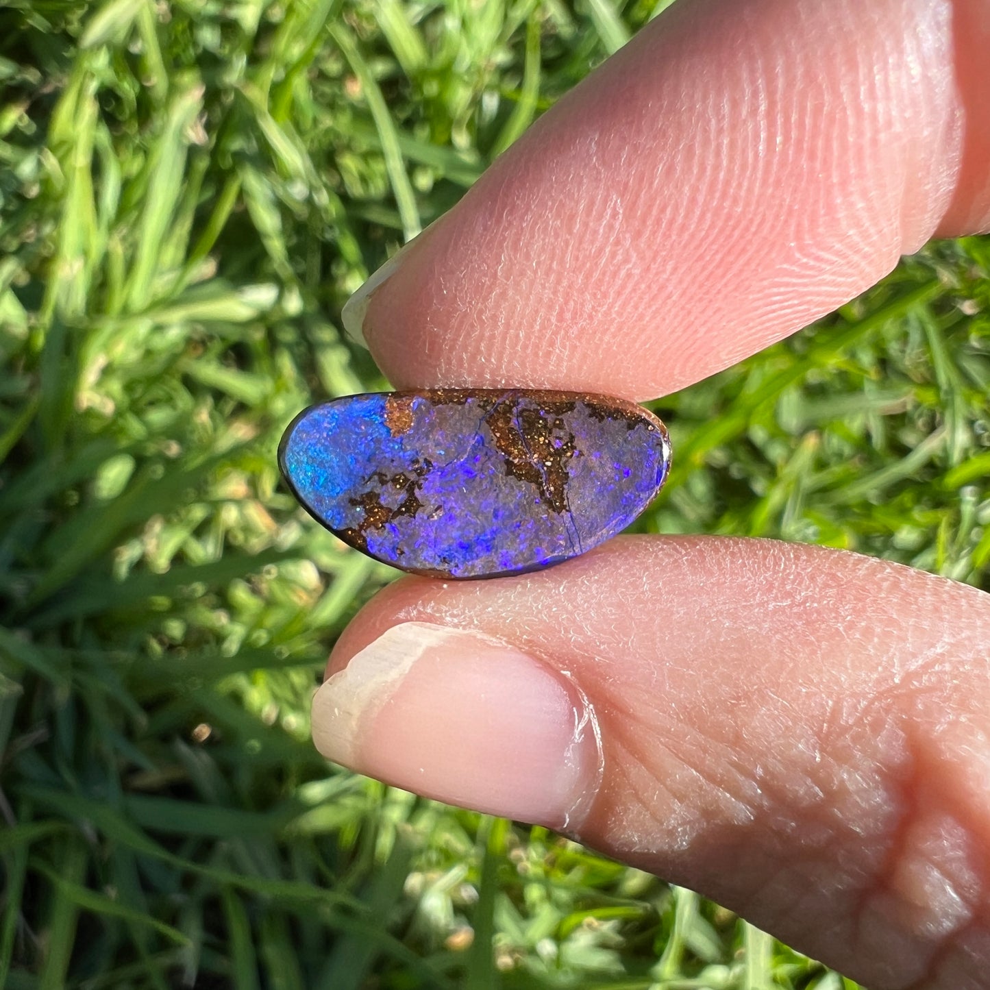 4.52 Ct purple boulder opal