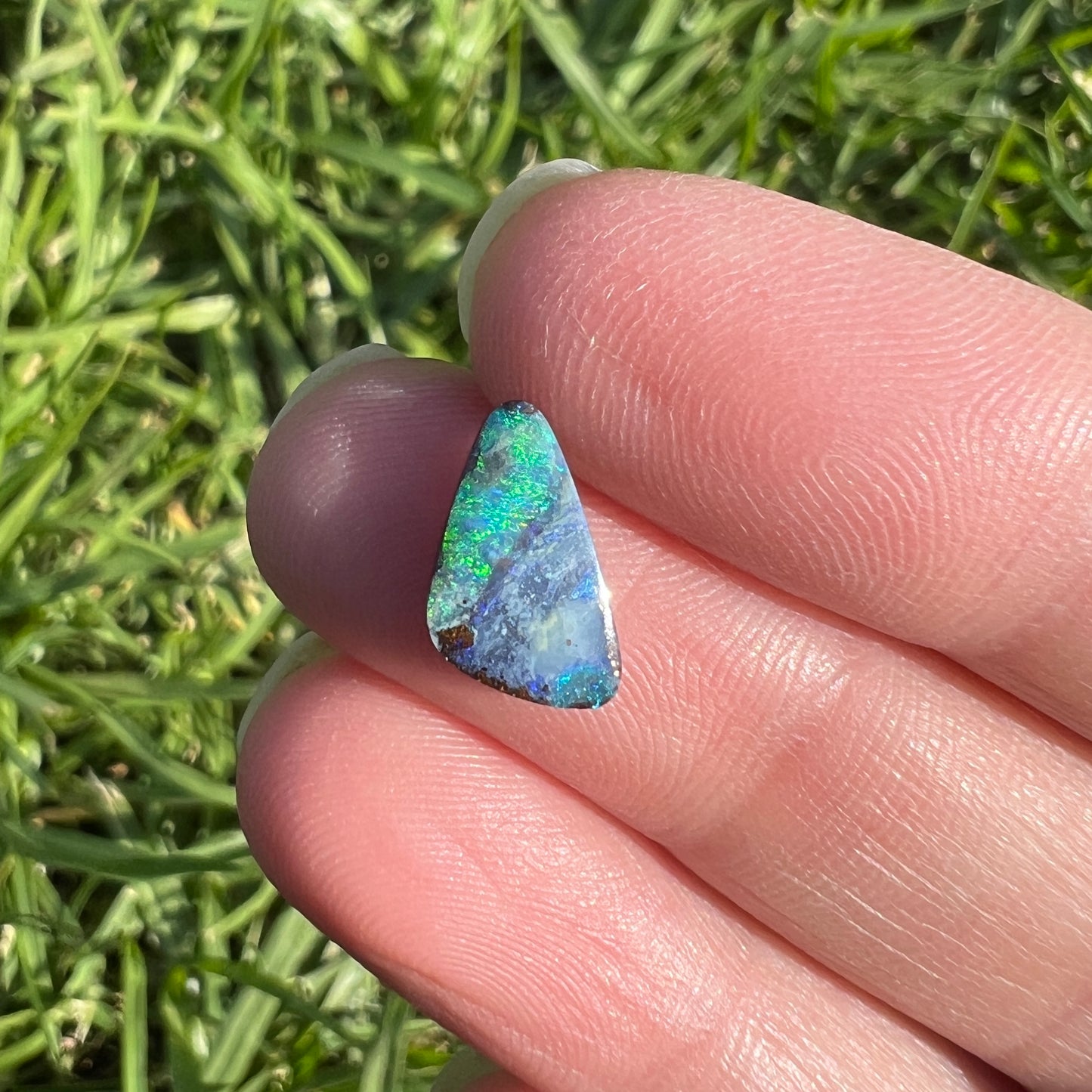 1.86 Ct small boulder opal