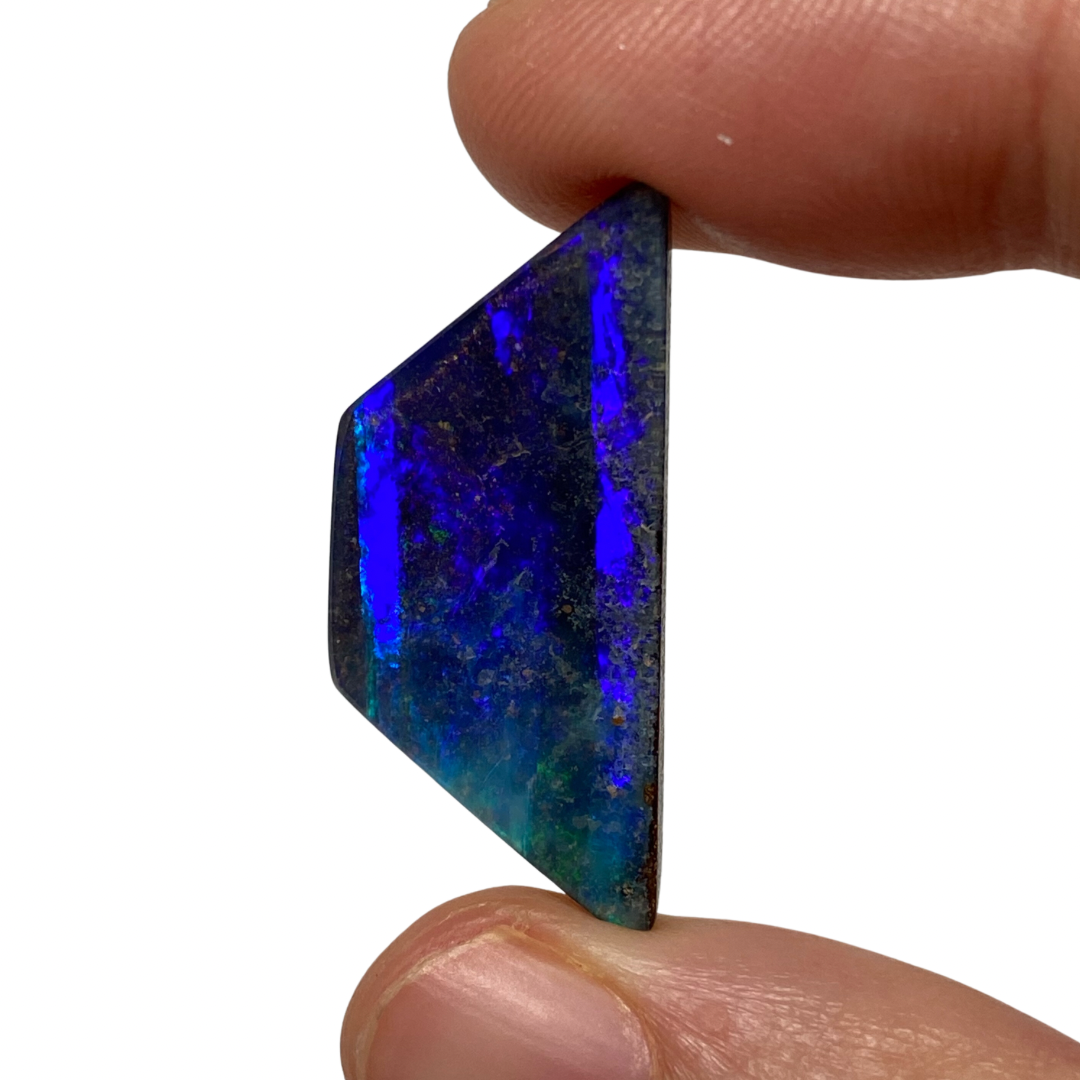 13.05 Ct geometric boulder opal