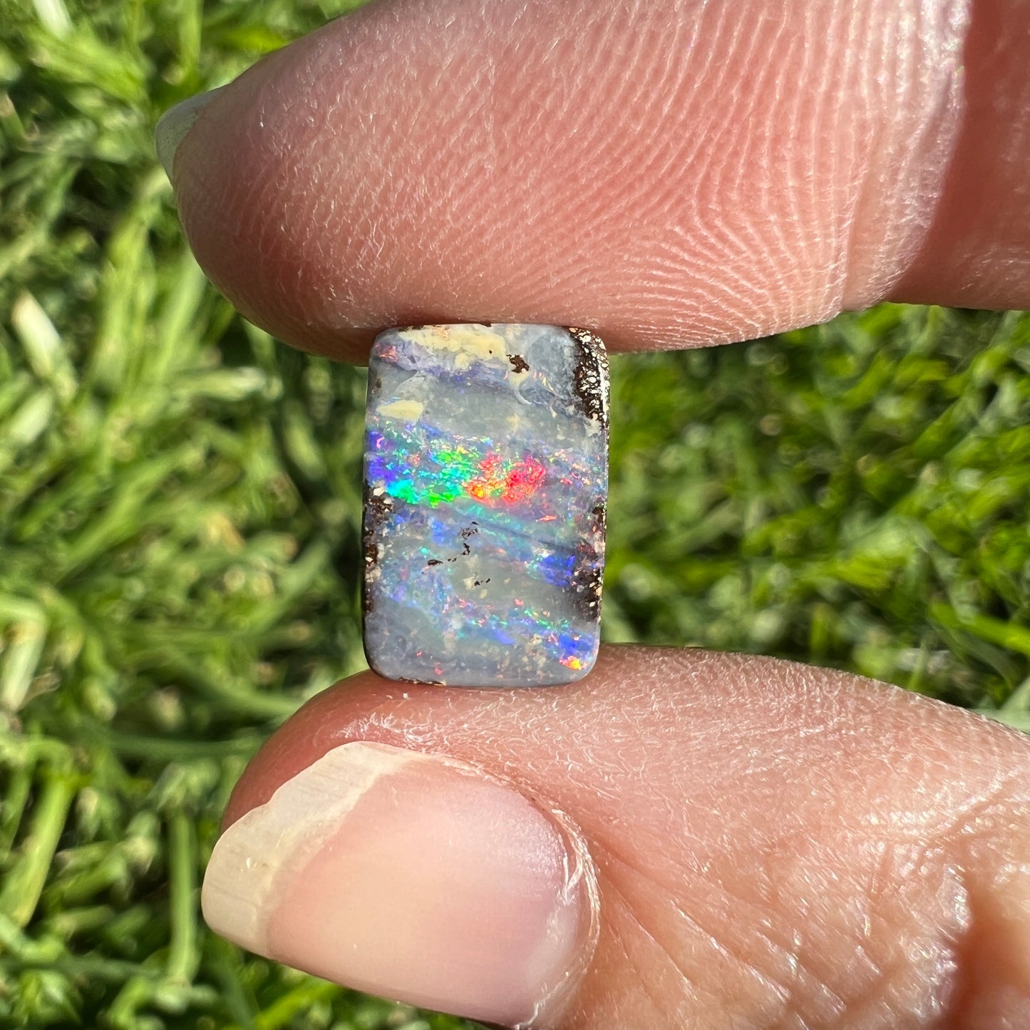 3.65 Ct small boulder opal