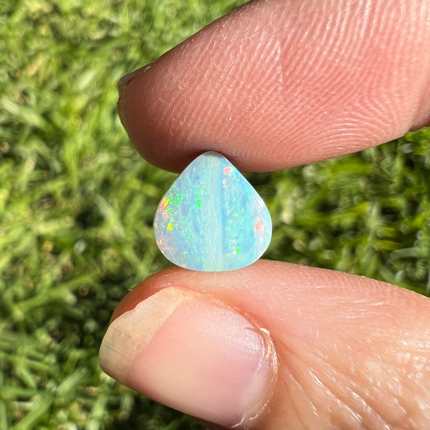 2.33 Ct pastel boulder opal