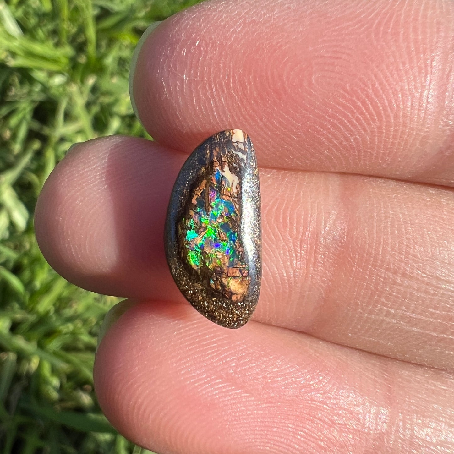 2.51 Ct small matrix boulder opal