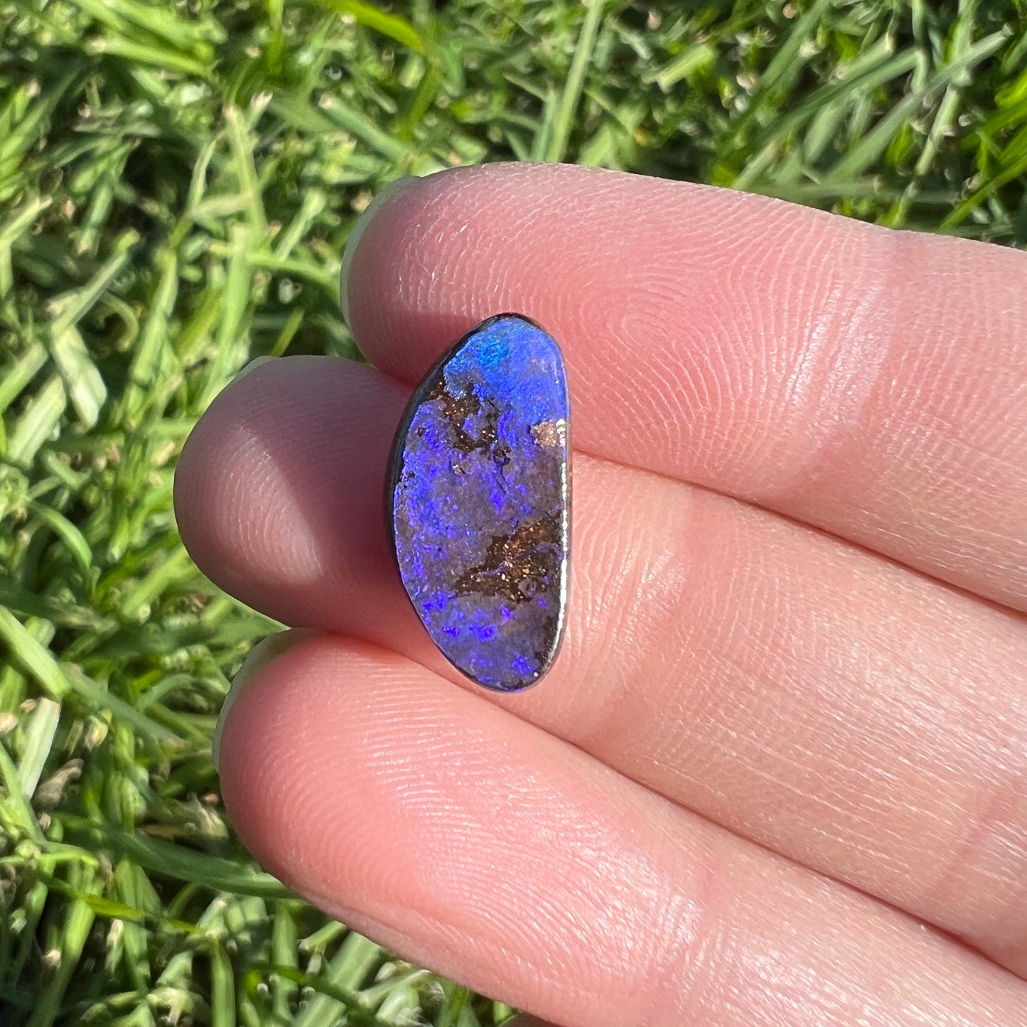 4.52 Ct purple boulder opal