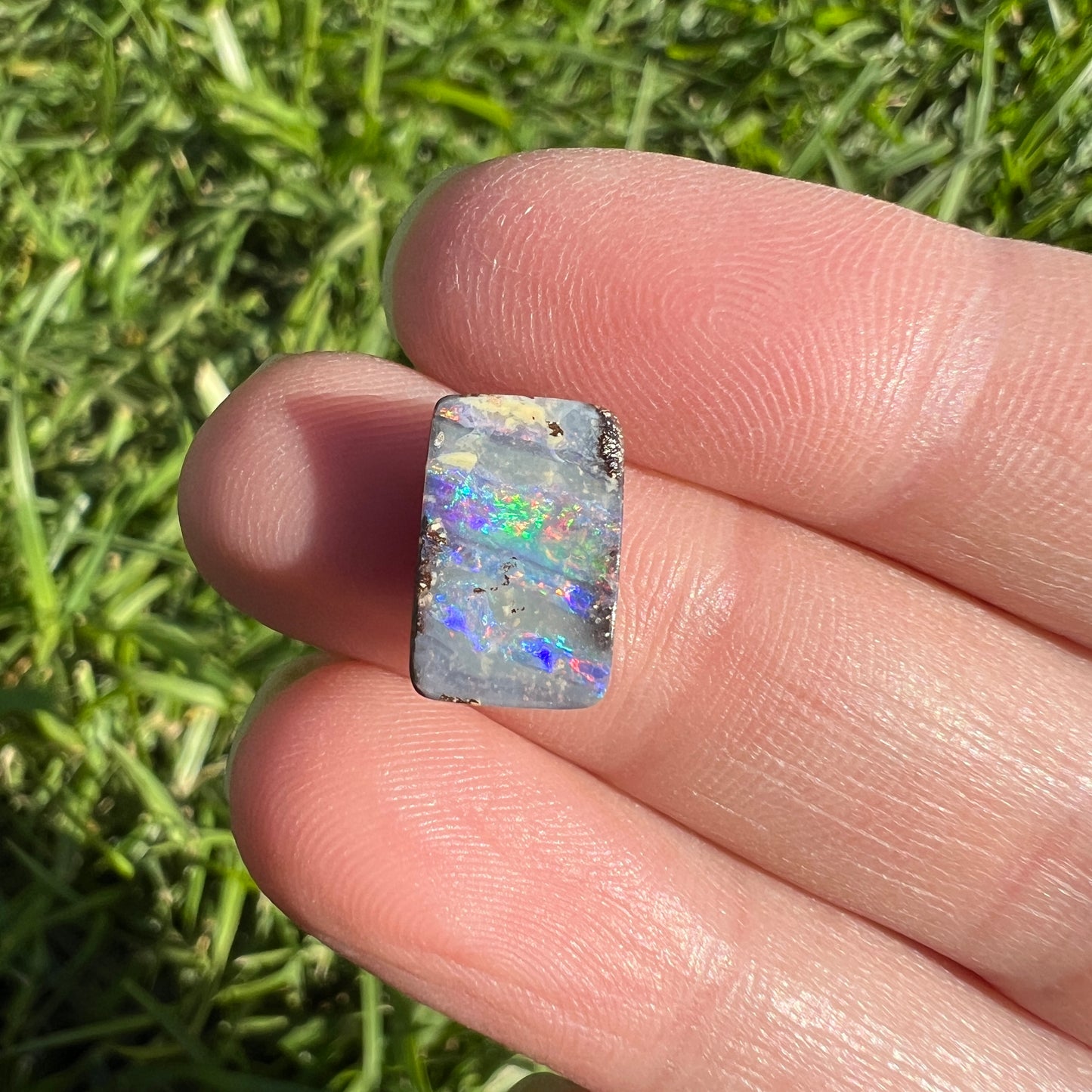 3.65 Ct small boulder opal