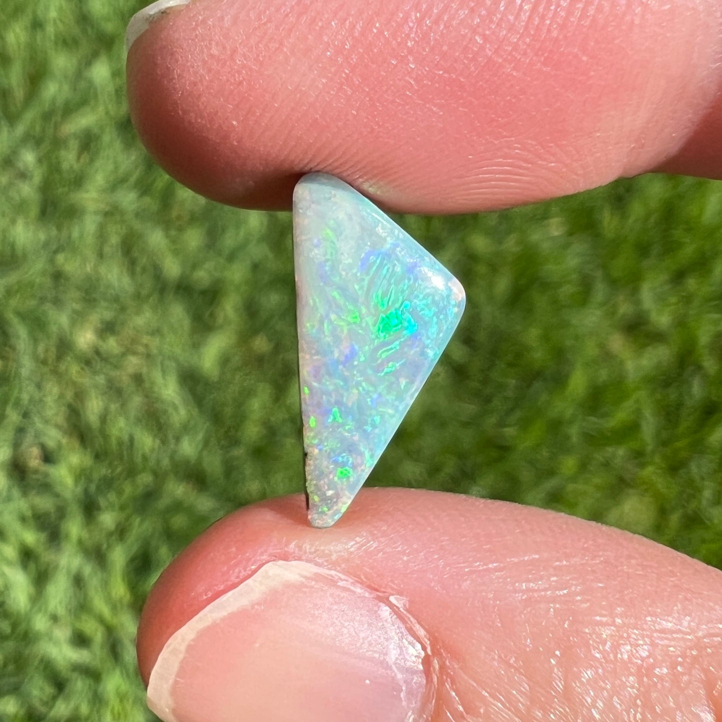 2.46 Ct small boulder opal