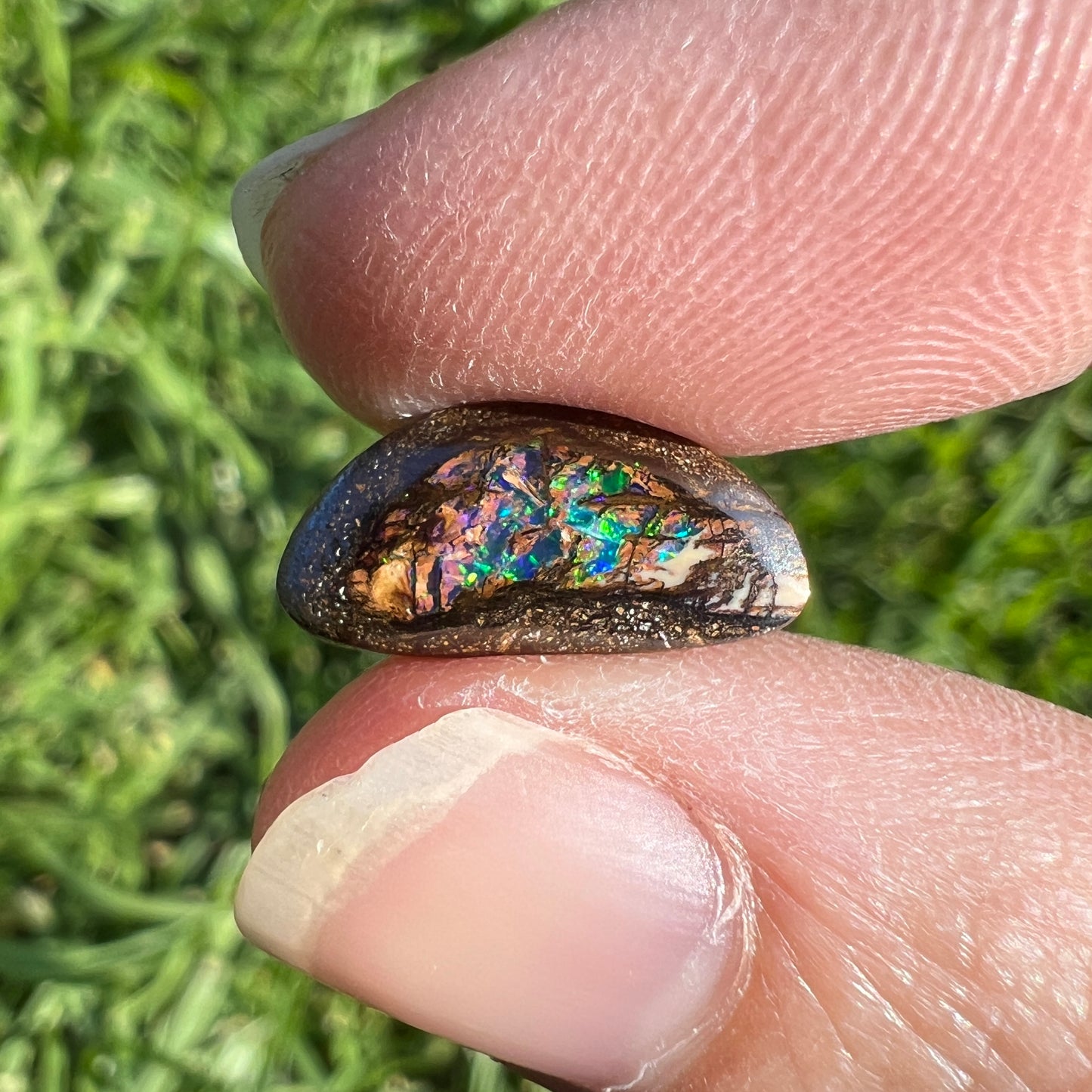 2.51 Ct small matrix boulder opal