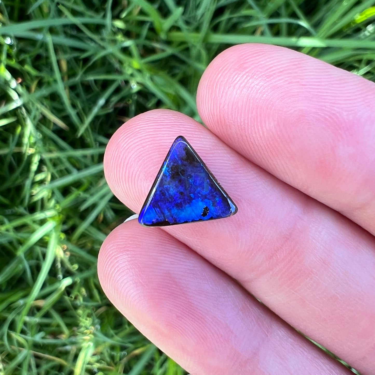 2.28 Ct small boulder opal