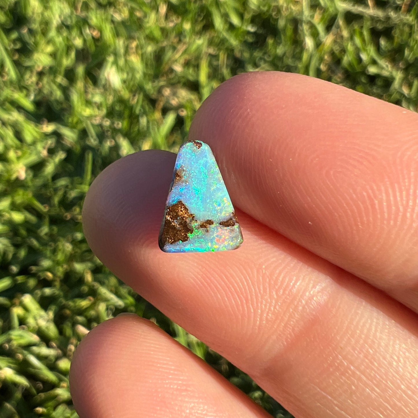 1.87 Ct small boulder opal