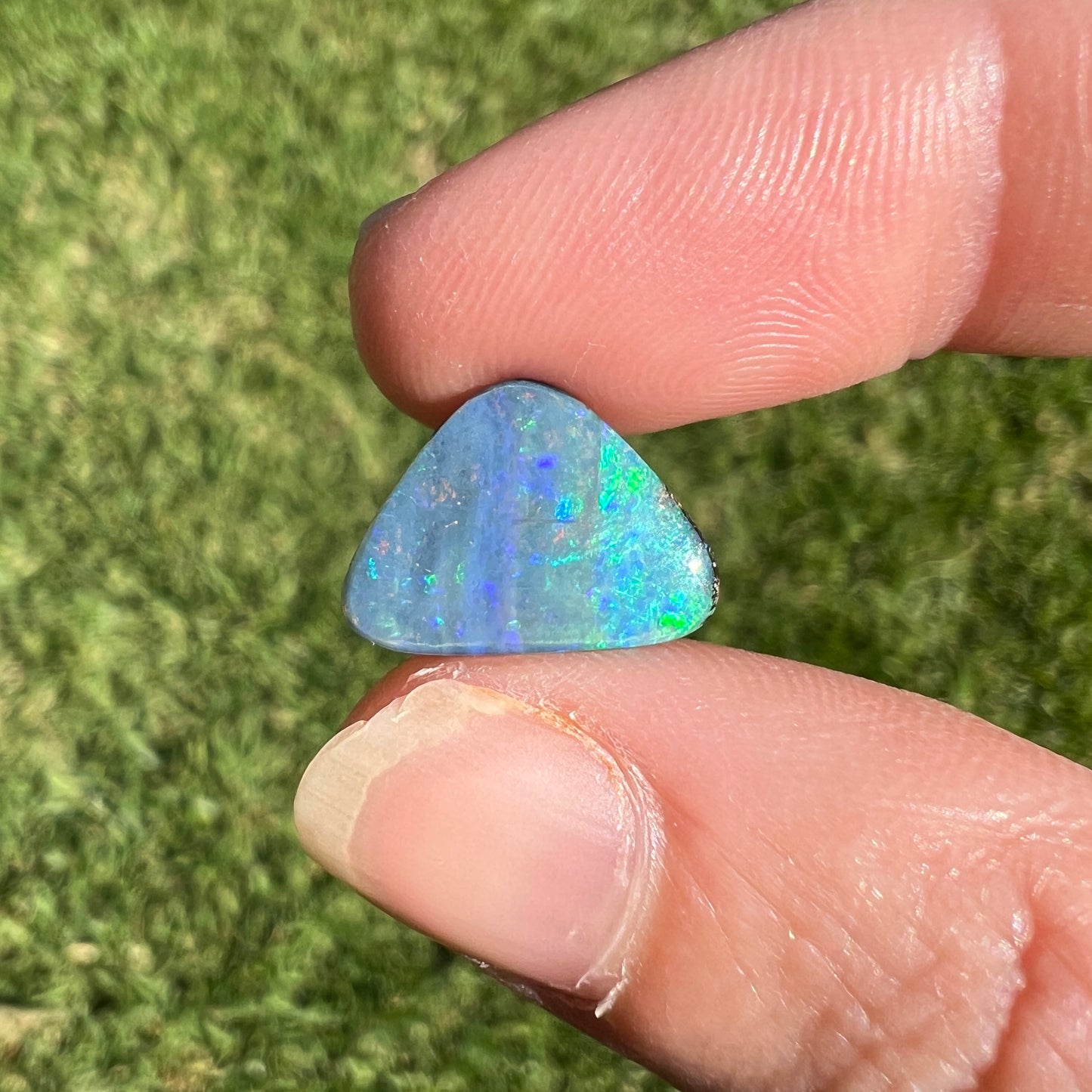 3.30 Ct green-blue boulder opal