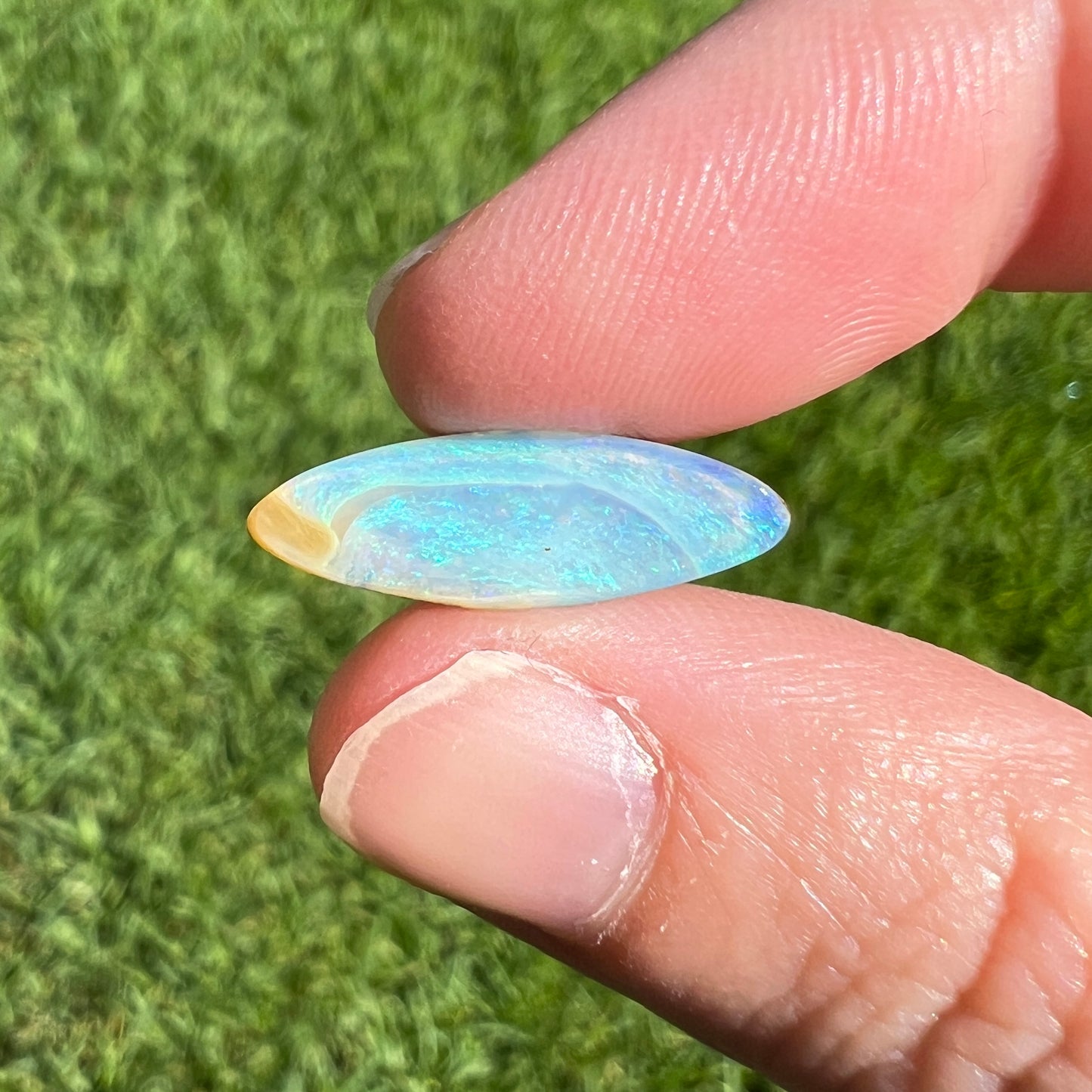 3.25 Ct small boulder opal