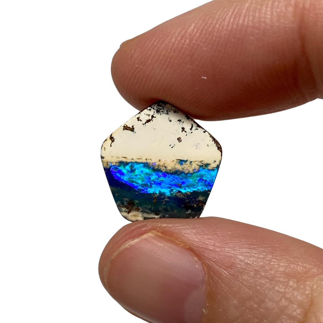 4.21 Ct rolling flash boulder opal