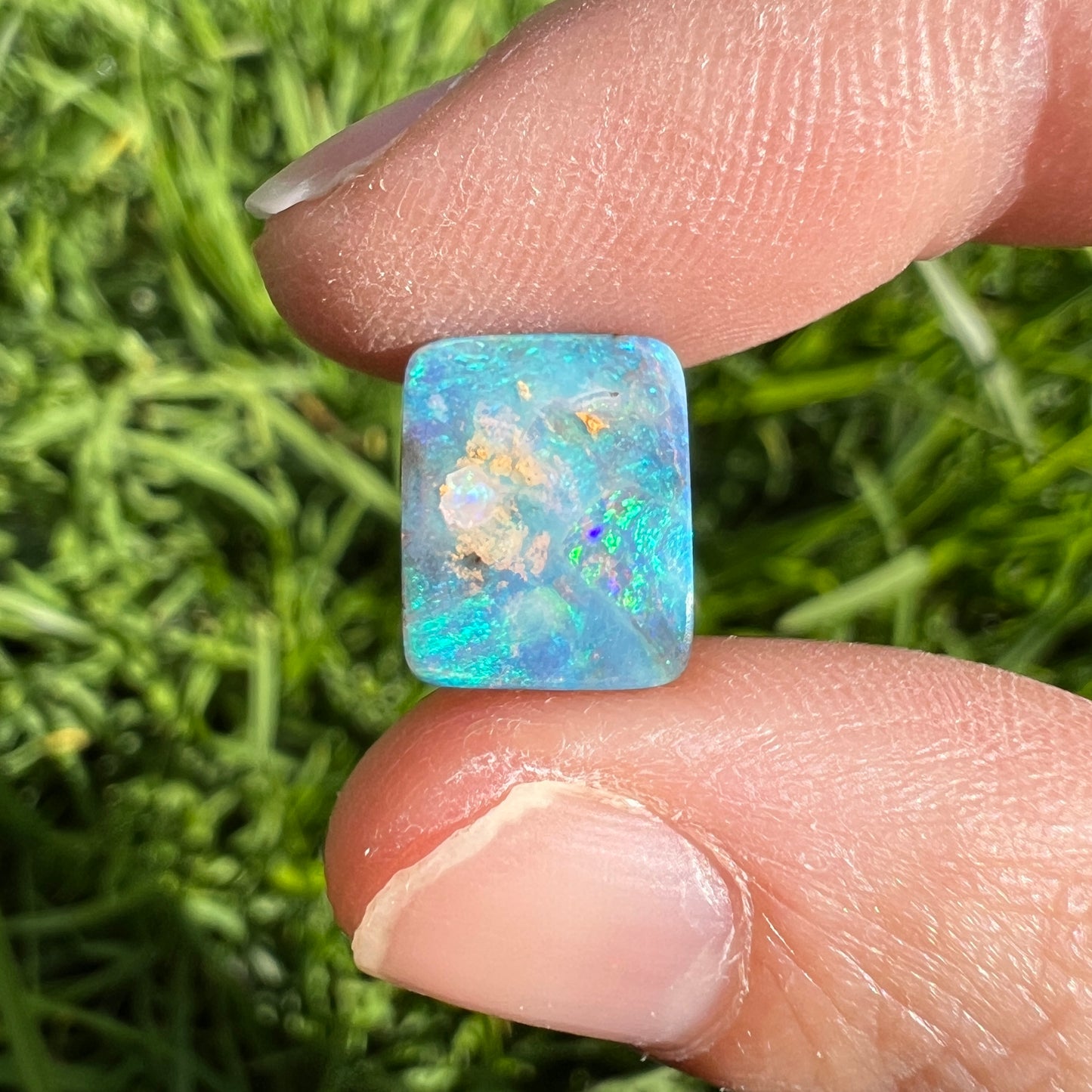 3.09 Ct small boulder opal