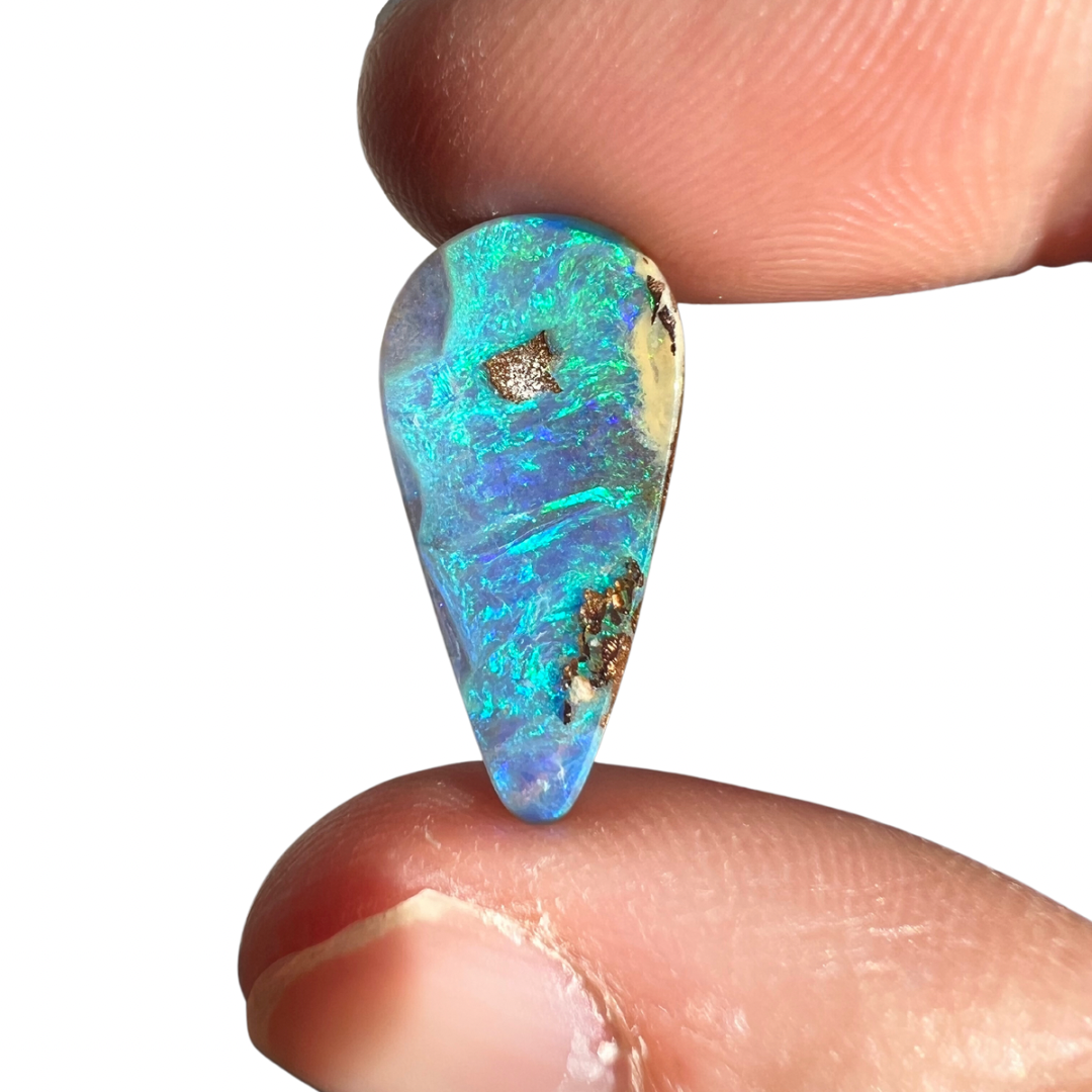 5.76 Ct green-blue boulder opal