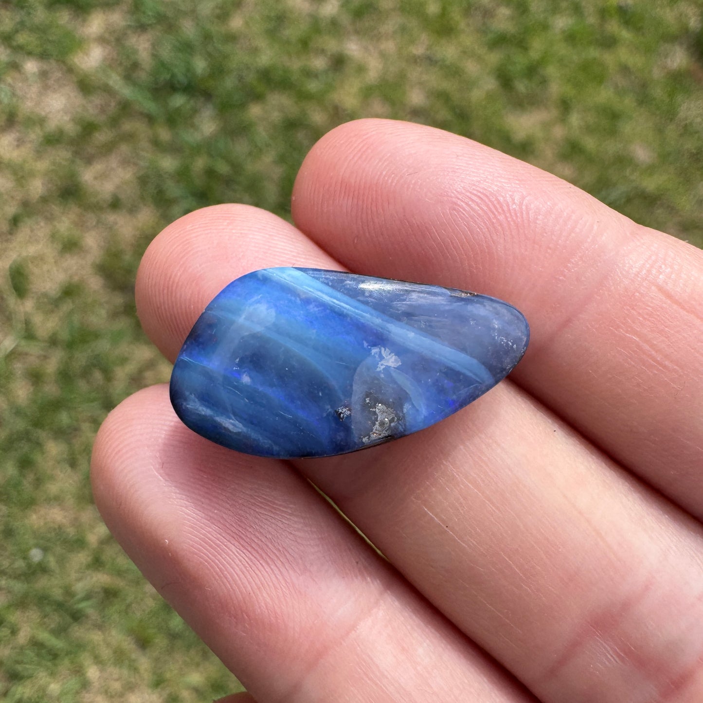 12.73 Ct blue boulder opal