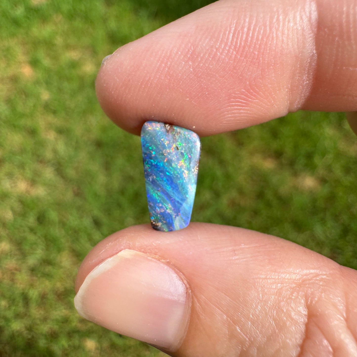 1.75 Ct small boulder opal