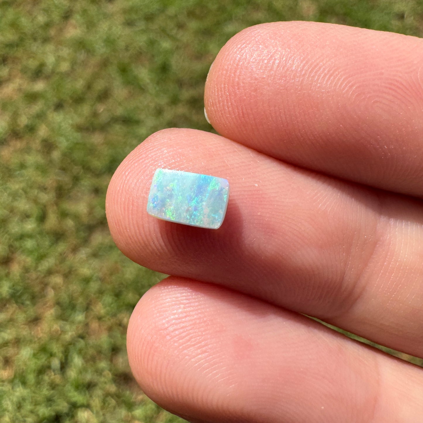 0.54 Ct extra small boulder opal