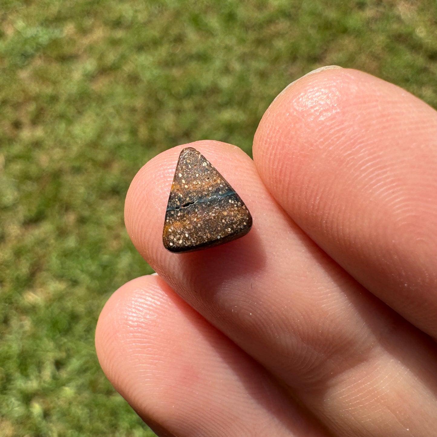 0.90 Ct small boulder opal