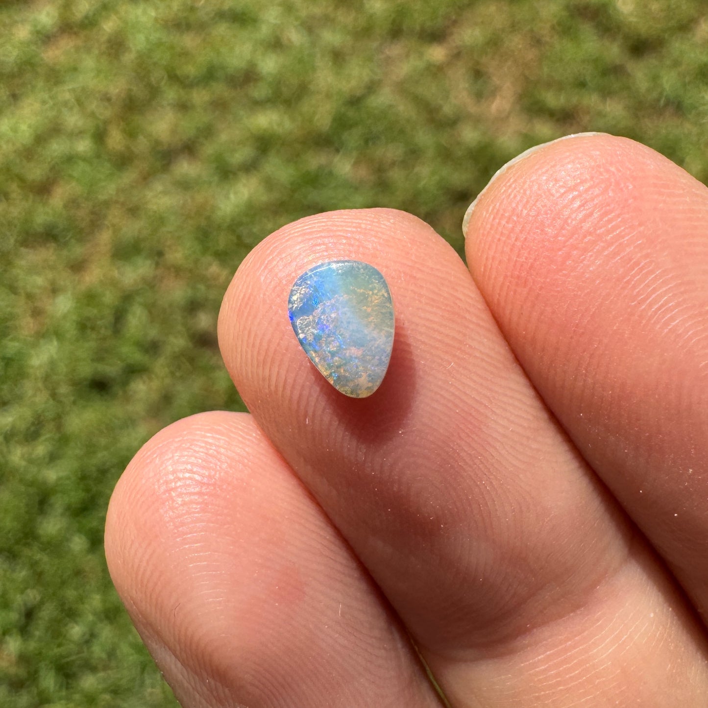 0.49 Ct extra small boulder opal