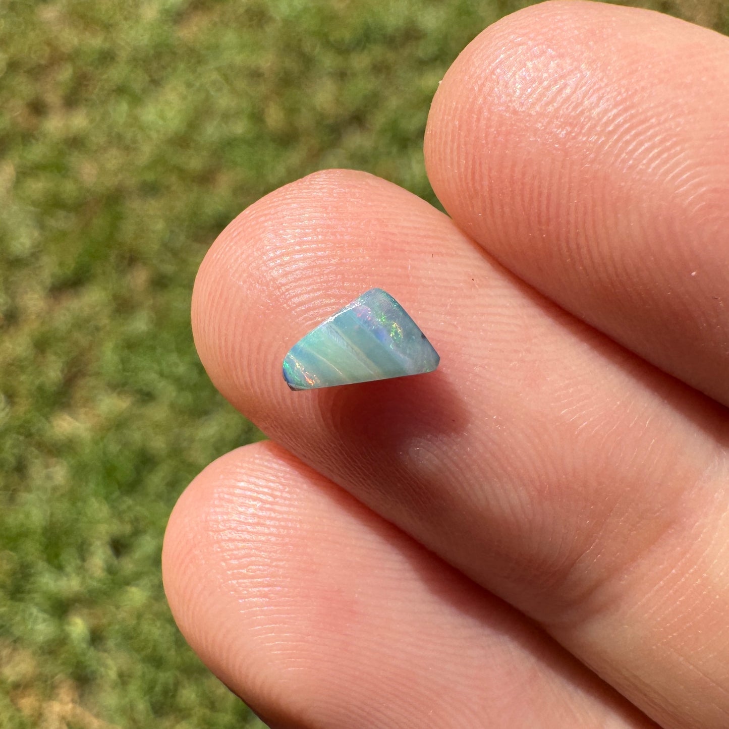 0.37 Ct extra small boulder opal
