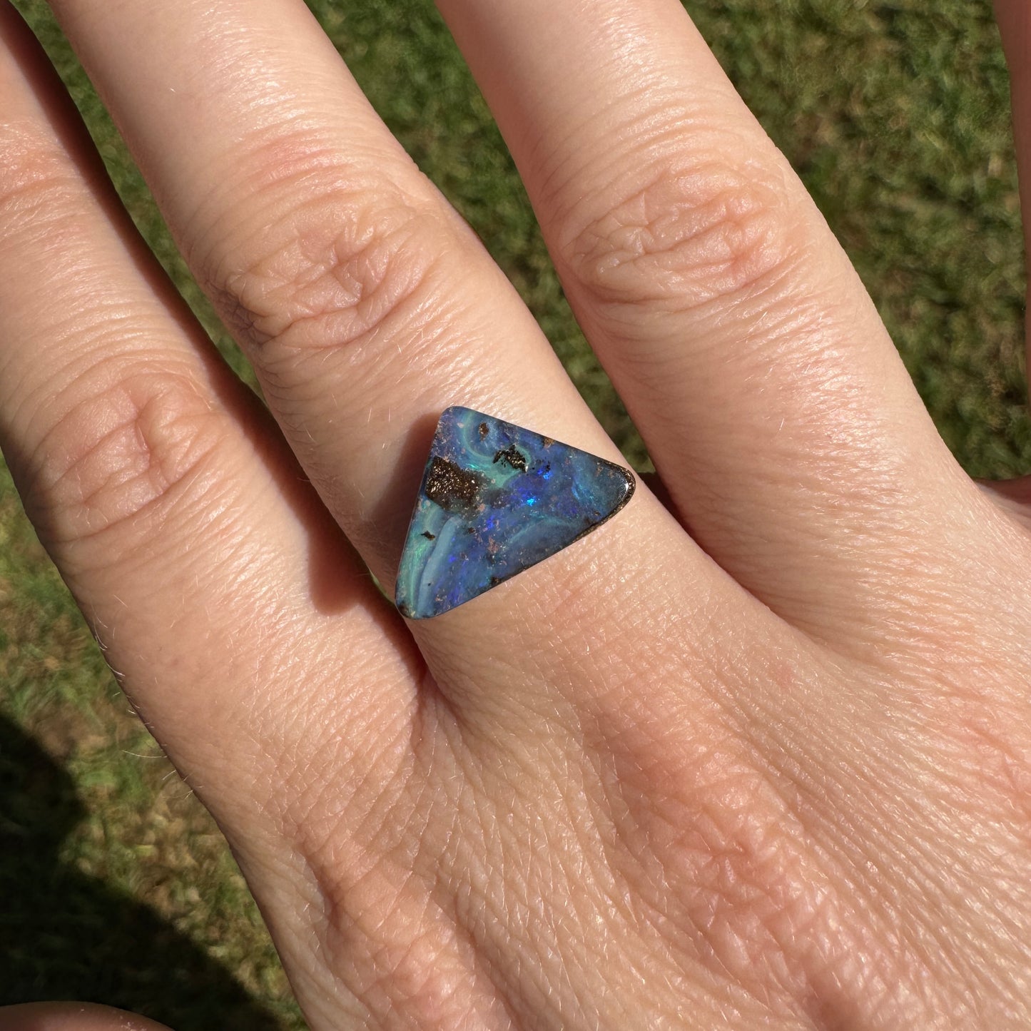 4.55 Ct small boulder opal