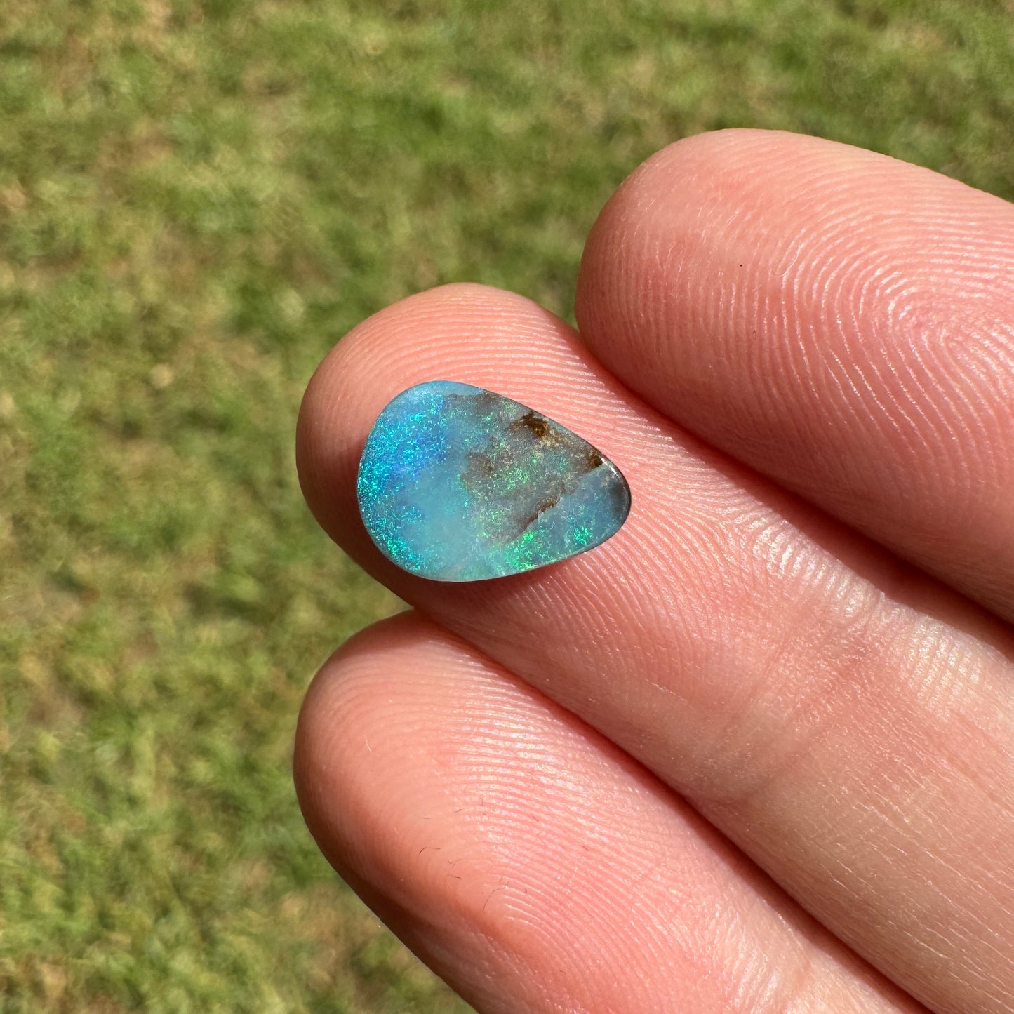 1.85 Ct small boulder opal