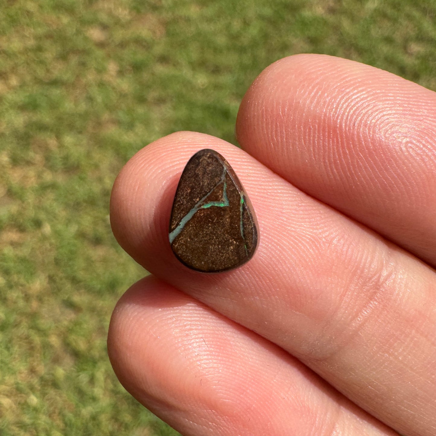 1.85 Ct small boulder opal