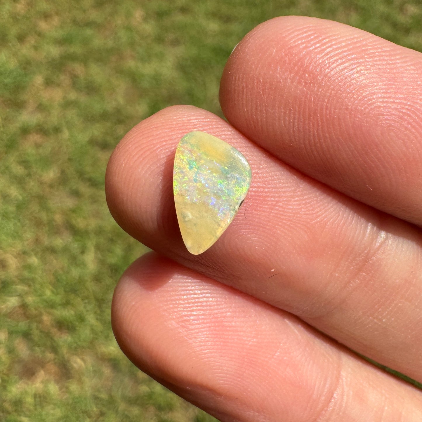 1.14 Ct small boulder opal