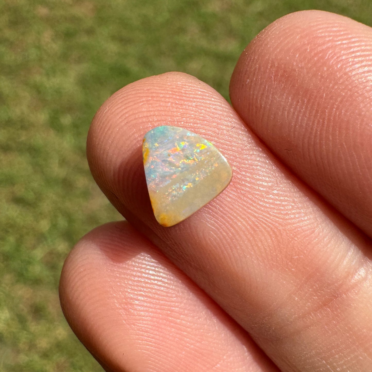 1.24 Ct extra small boulder opal
