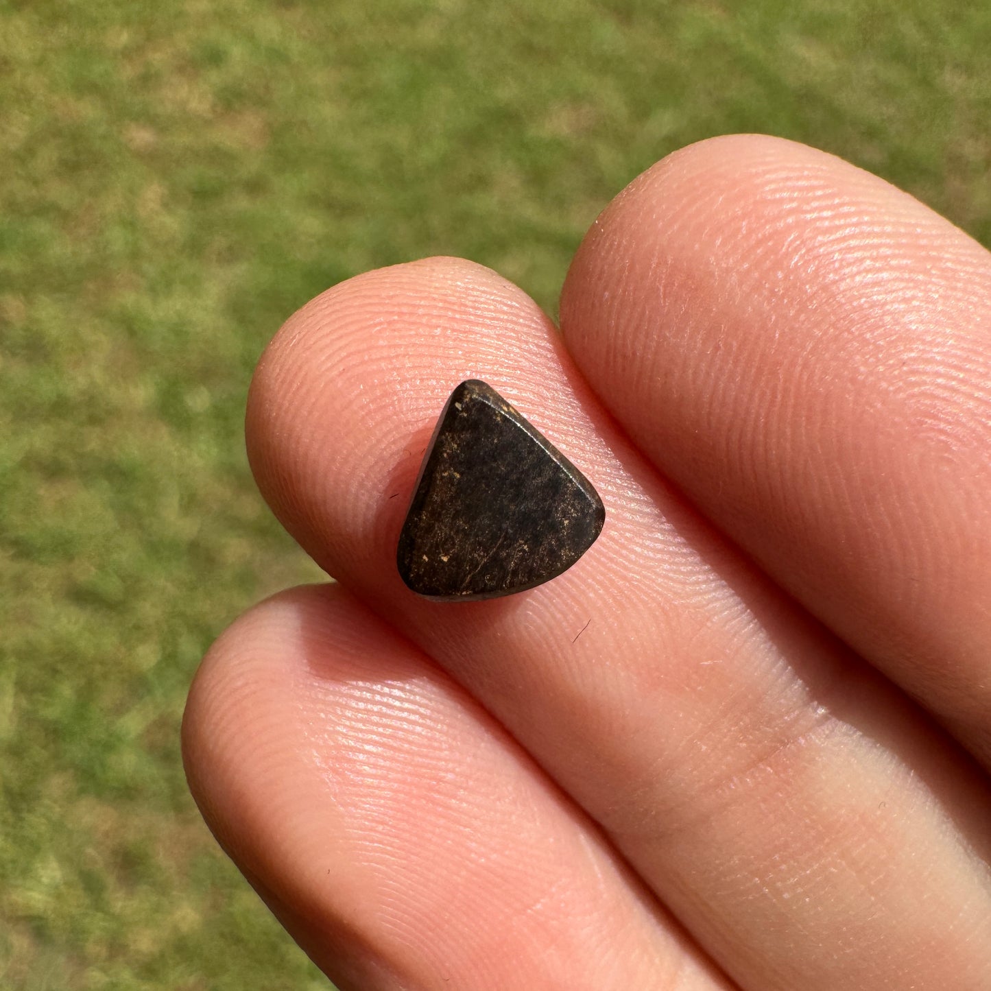 1.24 Ct extra small boulder opal