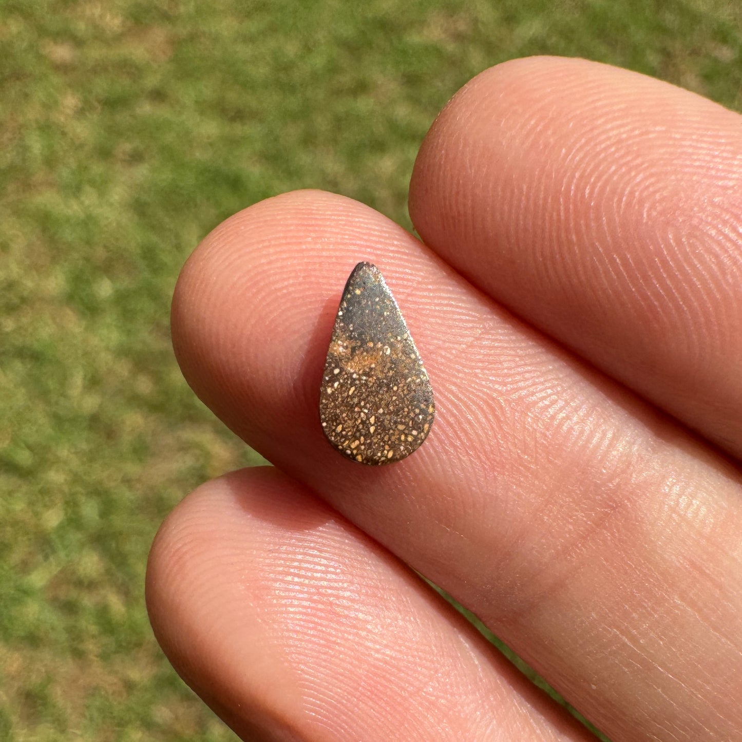 0.78 Ct extra small boulder opal
