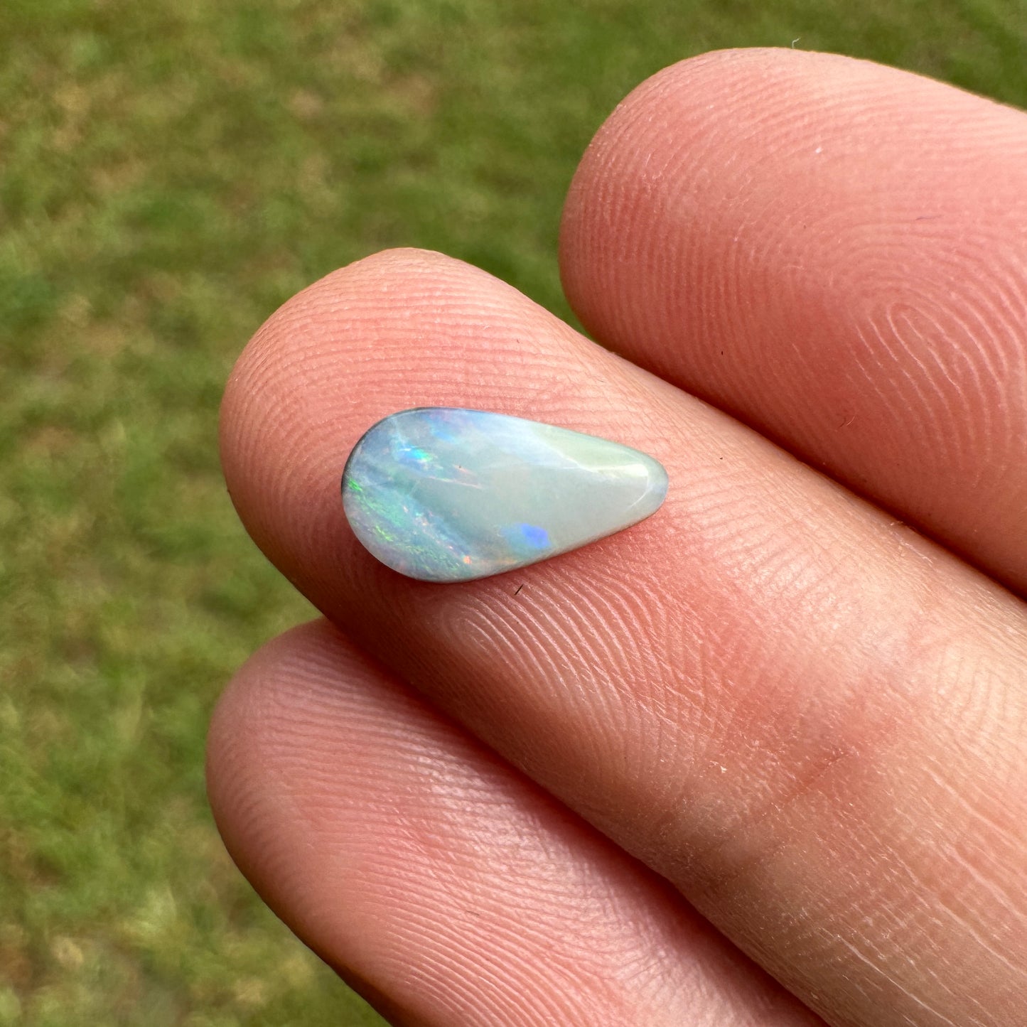 0.95 Ct small boulder opal